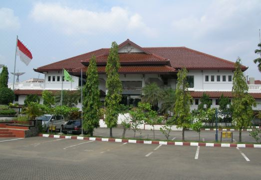 Bahari Inn TegalHotel Overview