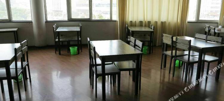 平舆恒玖之星商务酒店(陈蕃公园店)图片