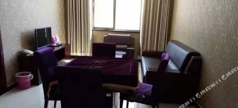 野三坡靠山居酒店图片