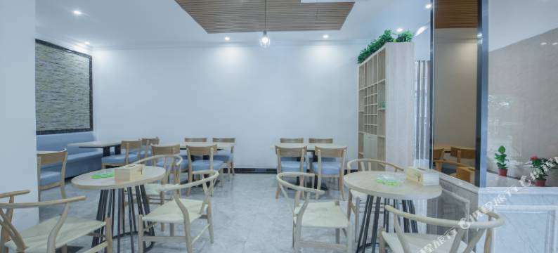 阳澄之星商旅酒店(苏州唯亭镇戈巷街地铁站店)图片