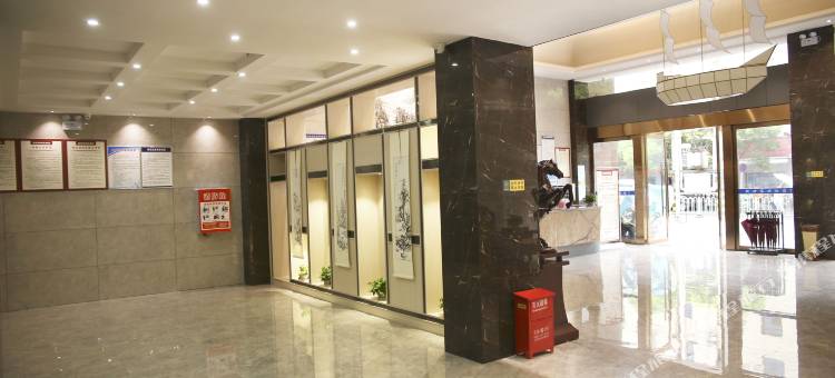 新世界商务酒店(咸宁银泰百货店)图片
