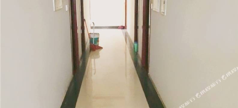 君港旅馆(廊坊高铁站火车站店)图片