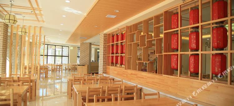 长白山丽祥假日酒店(长白山西景区旅游服务集散中心店)图片