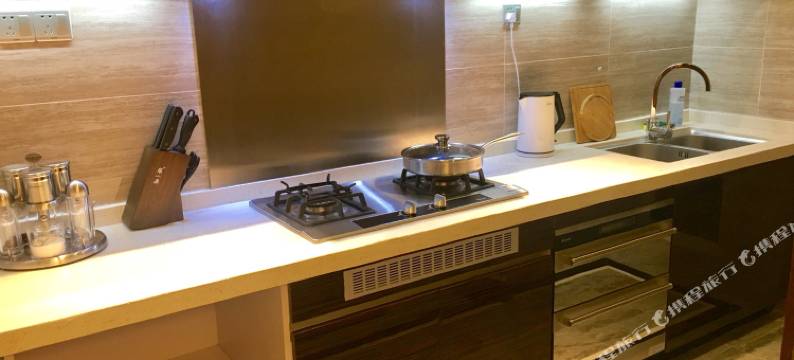 成都270度全落地窗观景房普通公寓图片