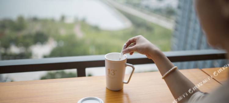 蒂莲雅精品酒店(昆明安宁金色时代广场宁湖公园店)图片