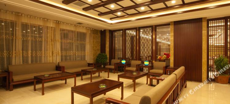 玉龙华冠酒店(丽江高铁站店)图片