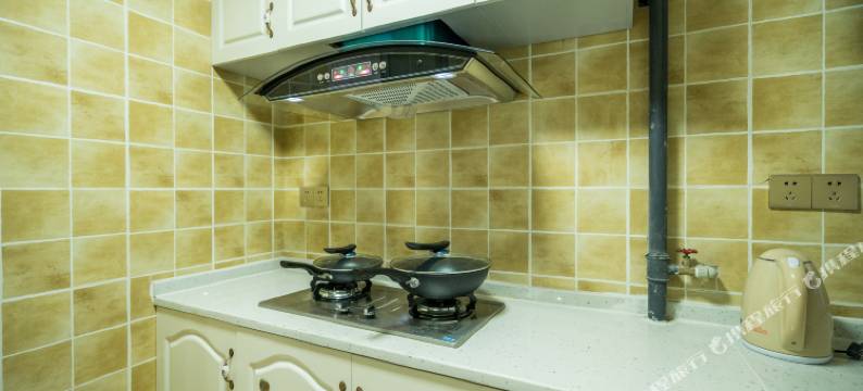 重庆靠地段撑起来的青年旅舍图片