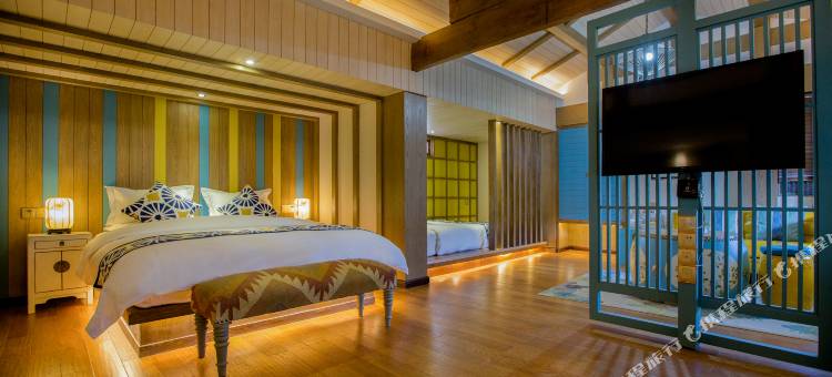 丽江古城听花堂·望雪山民宿(日照金山店)图片