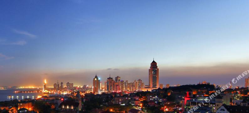 青岛栈桥劈柴院有格调两居室公寓图片