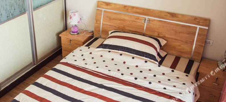 武汉地铁四号线旁归元寺景区内温馨电梯公寓图片