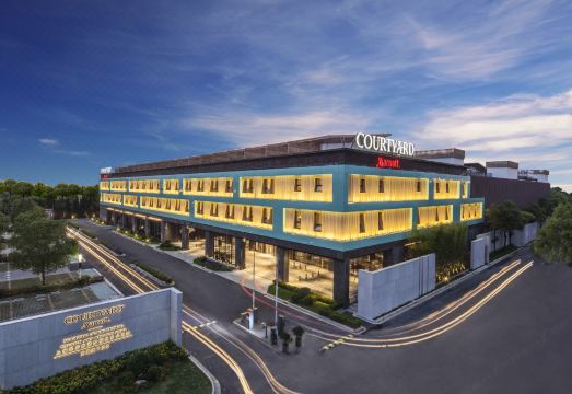 Courtyard by Marriott Shanghai International Tourism and Resorts Zone Over view