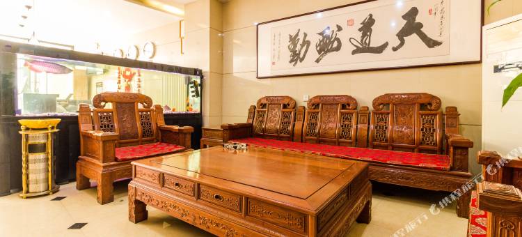 彦霖连锁酒店(保定中成商务中心天威路店)图片