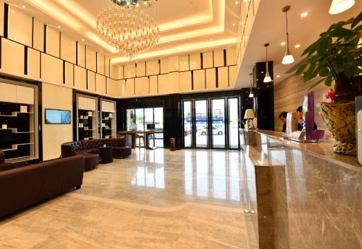 Lavande HotelHotel Overview