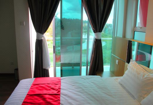 906 Premier Hotel Hotel Overview