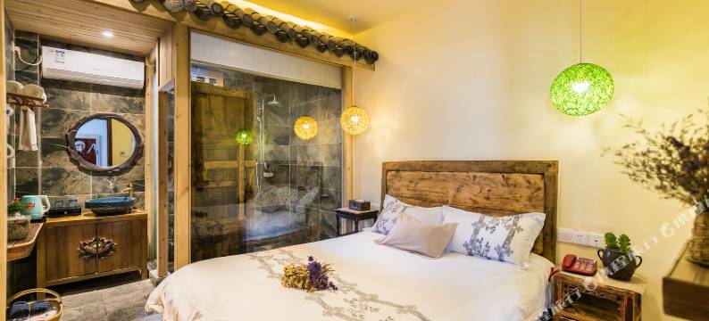 贵阳瑞阁黔府民俗酒店(黔灵山公园紫林庵地铁站店)图片