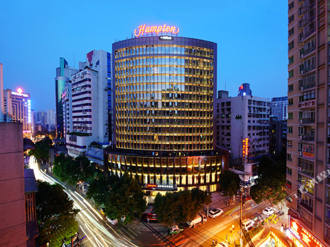 贵阳云岩喷水池希尔顿欢朋酒店