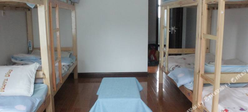 巷左巷右国际青年旅舍(上海北广场店)图片