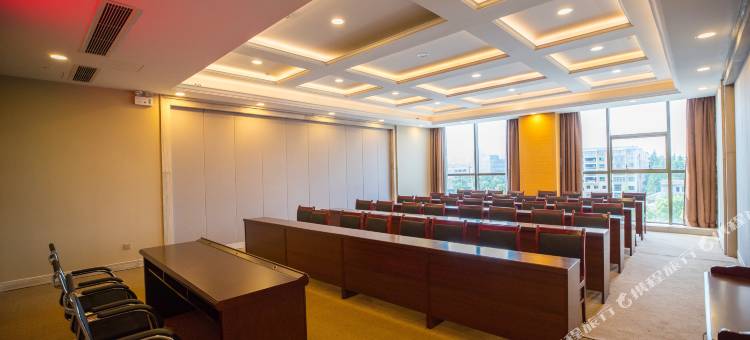 华容华冠君豪大酒店图片