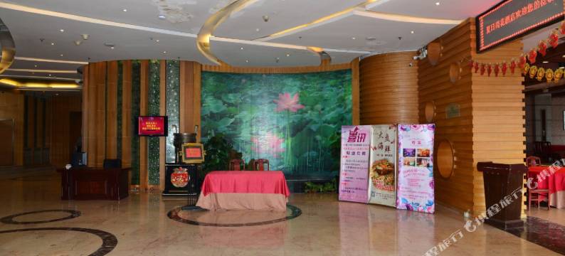 天津夏日荷花鼓楼酒店图片