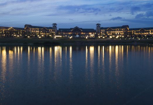 Aer Kadiya International Holiday HotelHotel Overview