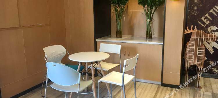 IU酒店(中山东凤肯德基店)图片