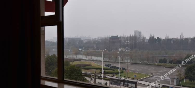 蔚东花园酒店(荆州古城万达店)图片