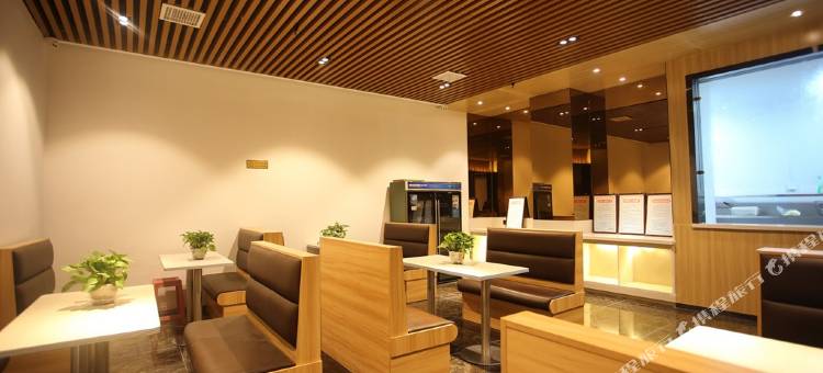 H水晶酒店(山阳店)图片