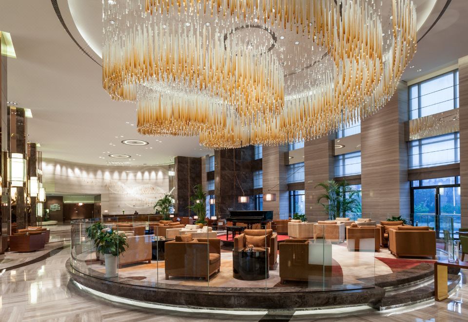 Holiday Inn Shanghai HongqiaoHotel Overview
