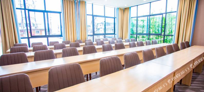 熊猫王子酒店(成都财大店)图片