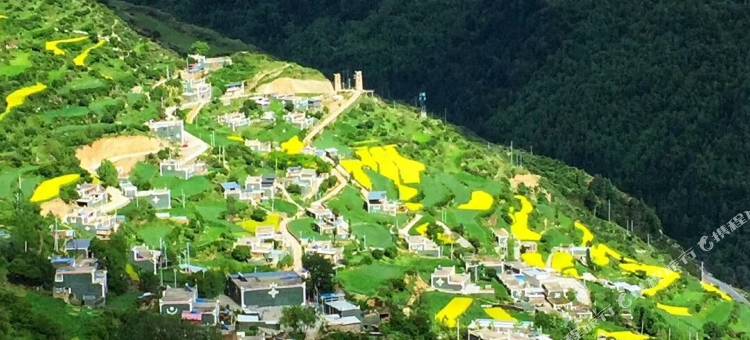 四姑娘山西坡山乡客栈图片