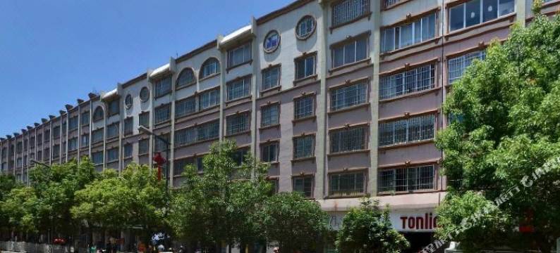 昭通白领公寓(珠泉路店)图片