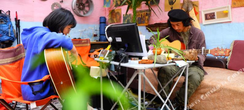 林芝猎人青年客栈图片