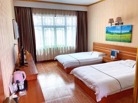 当雄圣湖假日酒店