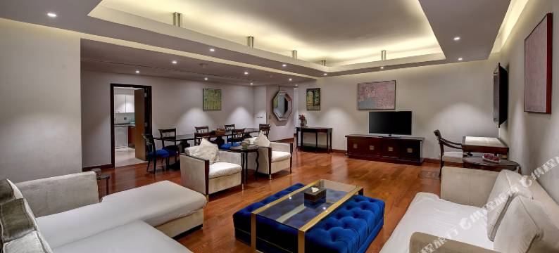 第一城堡套房酒店(Number One Tower Suites)图片