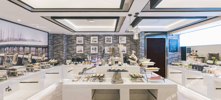 海宁皮革城南关厢亚朵酒店图片