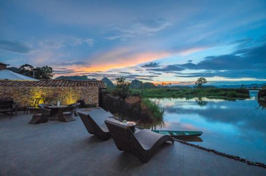 普者黑普语曼湖景客栈