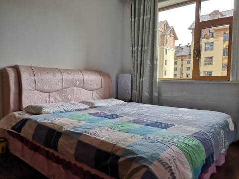 延边没褶儿的叉烧包公寓