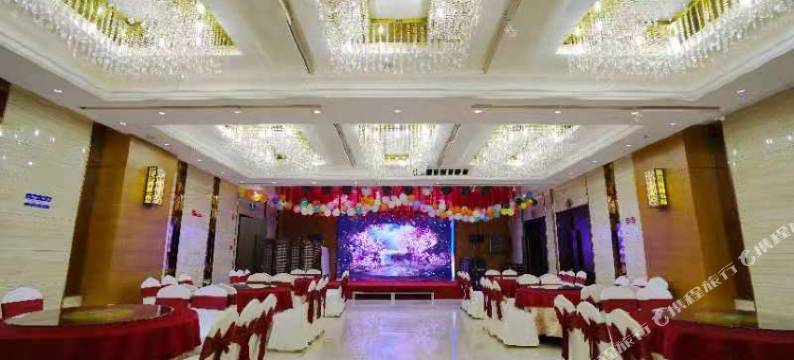 恒河春天假日酒店(中华巴洛克老道外文化区靖宇公园地铁站店)图片