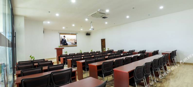 越家酒店(南昌青山湖万达李巷地铁站店)图片