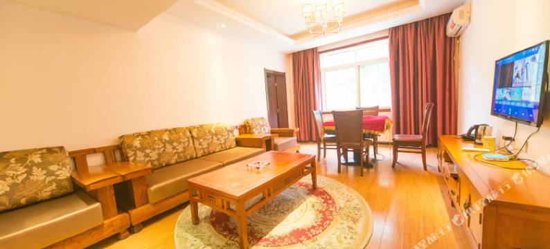 罗田君怡南山酒店图片