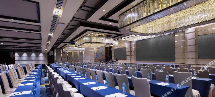 永恒朗悦酒店(南宁动物园广西大学地铁站店)图片