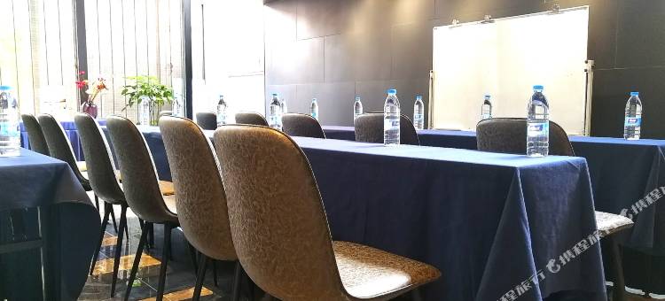 云樾兰亭酒店(昆明理工大学莲华校区学府路店)图片