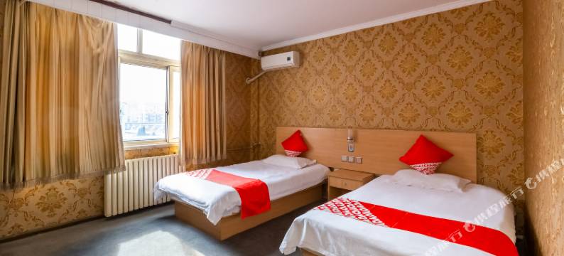 龙港湾主题酒店(青岛崇阳路店)图片