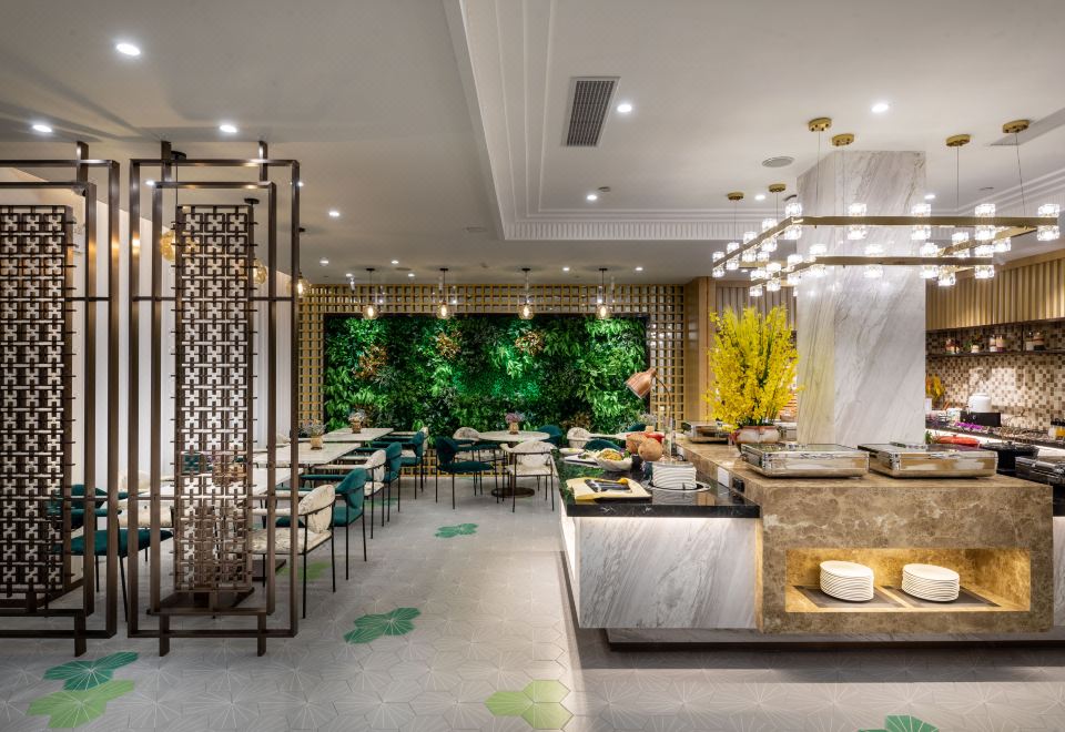 Metropolo Jinjiang Hotel (Haikou East High speed Railway Station, Normal University) Hotel Overview