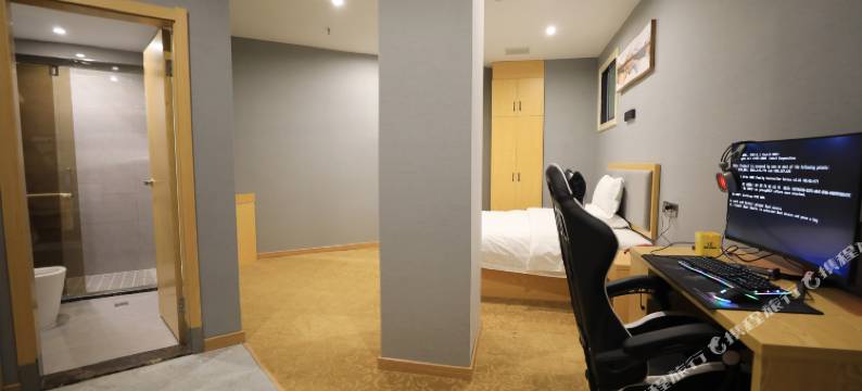 LC电竞主题酒店(黎川古城第一中学店)图片