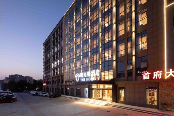 选择房间开业:2020盱眙曙光薇酒店坐落于江苏省淮安市盱眙县淮河东路