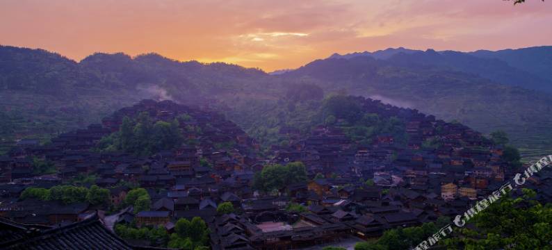 嘎百福客栈(西江千户苗寨观景台店)图片