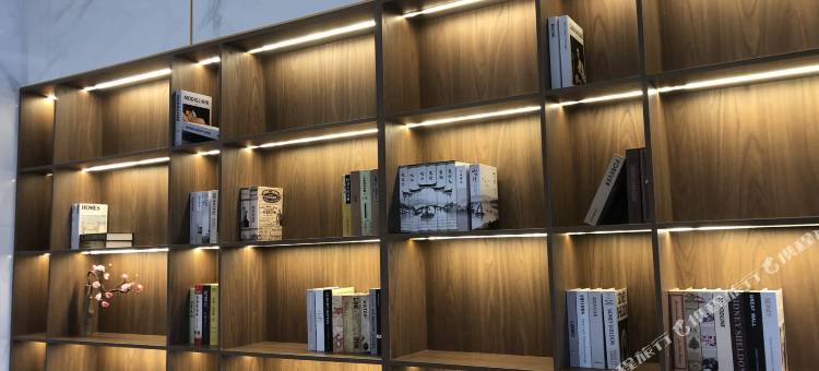 星悦智能酒店(阳江粤运汽车站沃尔玛店)图片