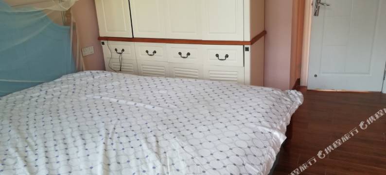 临近海交通便捷房公寓(海口长滨五路店)图片