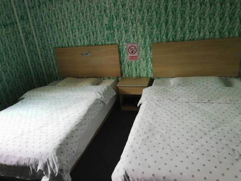 武汉江军旅馆(宝通寺地铁站店)